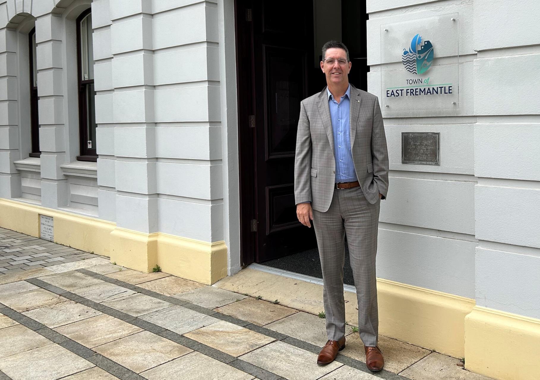 CEO's exemplary leadership, integrity and commitment recognised